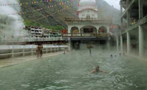 मनीकरण गर्म पानी का चश्मा